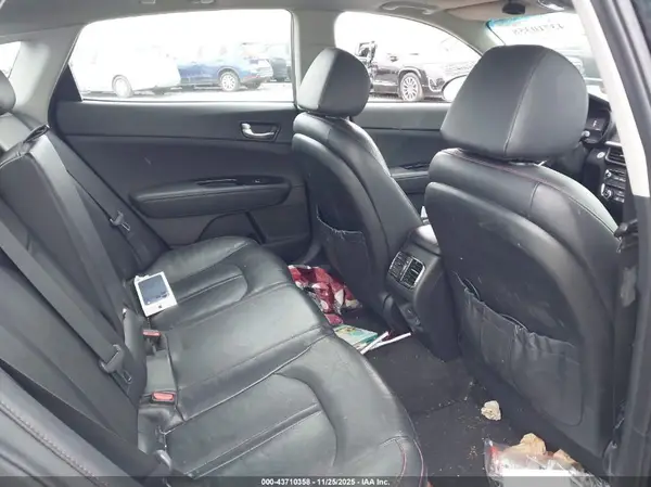 5XXGW4L28JG204286 2018 KIA OPTIMA - Image 8