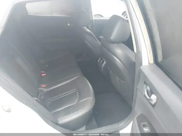 5XXGW4L28JG231147 2018 KIA OPTIMA - Image 8