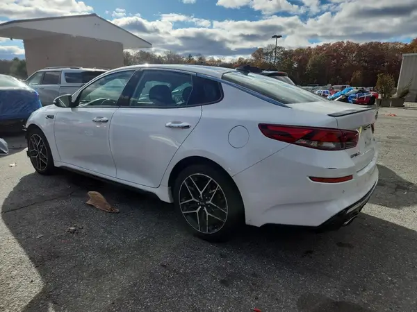 5XXGW4L28KG288790 2019 KIA OPTIMA - Image 2