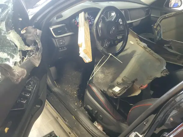 5XXGW4L28KG289986 2019 KIA OPTIMA - Image 8