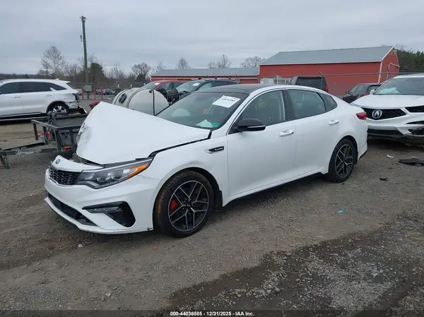 5XXGW4L28KG363200 2019 KIA OPTIMA - Image 2