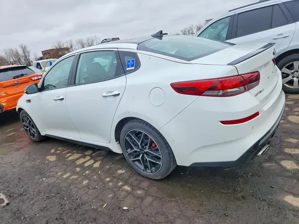 5XXGW4L28KG378523 2019 KIA OPTIMA - Image 2