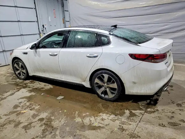 5XXGW4L29GG012805 2016 KIA OPTIMA - Image 2
