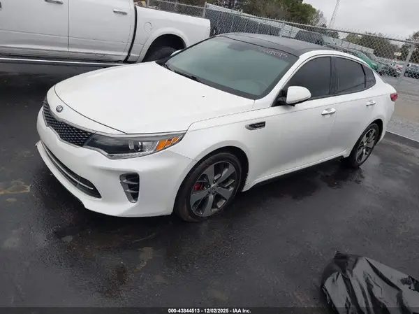 5XXGW4L29GG016143 2016 KIA OPTIMA - Image 2