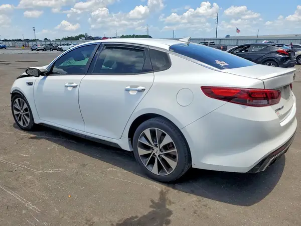 5XXGW4L29GG052169 2016 KIA OPTIMA - Image 2
