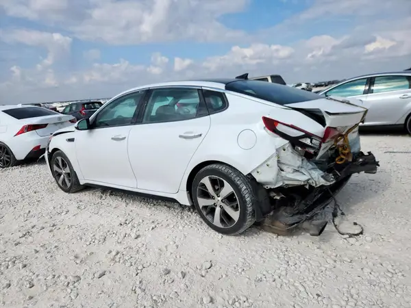 5XXGW4L29JG202658 2018 KIA OPTIMA - Image 2