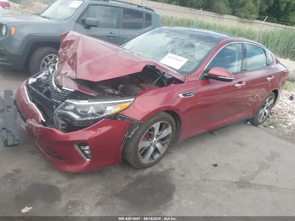 5XXGW4L29JG227706 2018 KIA OPTIMA - Image 2
