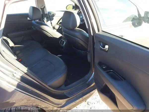 5XXGW4L29JG242920 2018 KIA OPTIMA - Image 8