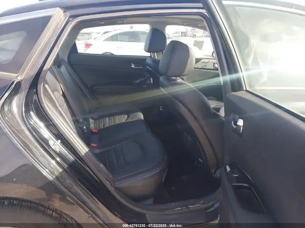 5XXGW4L29KG290421 2019 KIA OPTIMA - Image 8