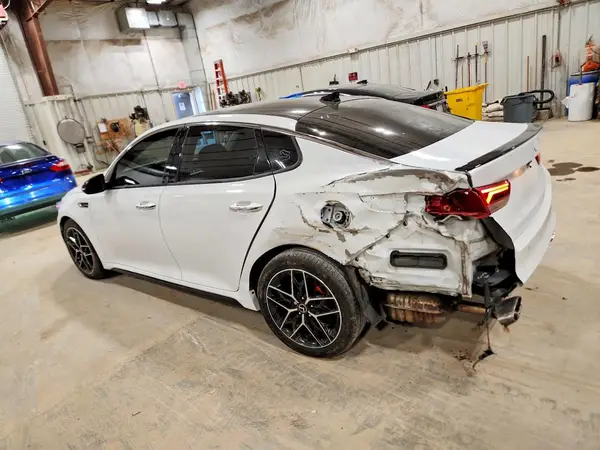 5XXGW4L29KG313891 2019 KIA OPTIMA - Image 2