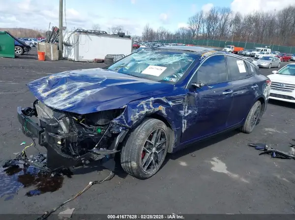 5XXGW4L29KG317195 2019 KIA OPTIMA - Image 2