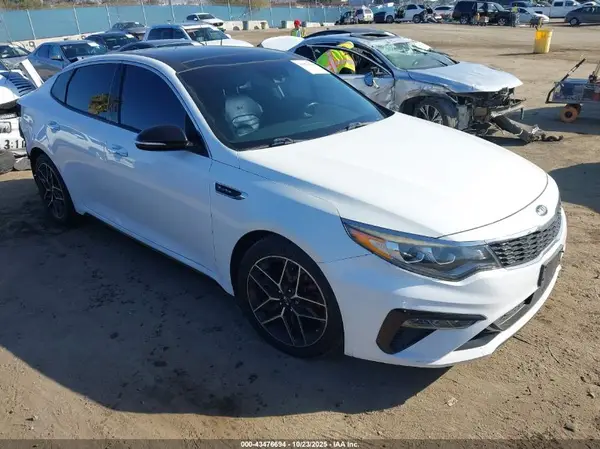 5XXGW4L29KG333834 2019 KIA OPTIMA - Image 1