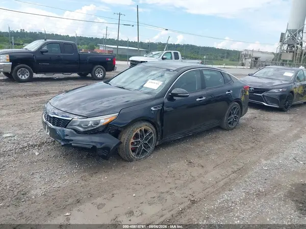 5XXGW4L29KG373136 2019 KIA OPTIMA - Image 2
