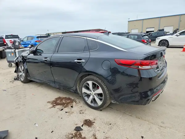5XXGW4L2XHG136566 2017 KIA OPTIMA - Image 2