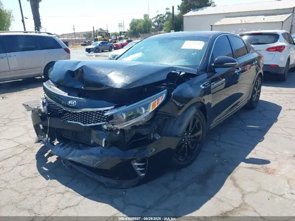 5XXGW4L2XHG136700 2017 KIA OPTIMA - Image 2