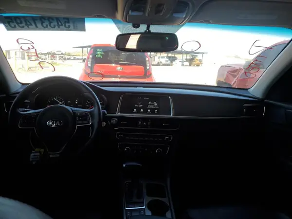 5XXGW4L2XJG201082 2018 KIA OPTIMA - Image 8