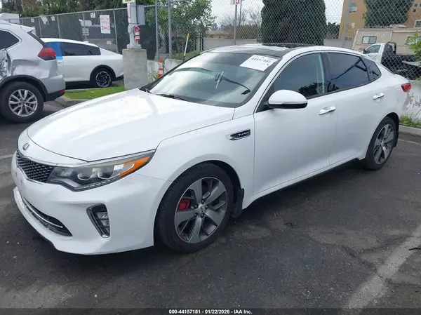 5XXGW4L2XJG207187 2018 KIA OPTIMA - Image 2