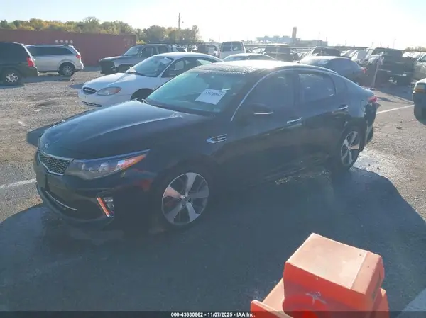 5XXGW4L2XJG211076 2018 KIA OPTIMA - Image 2