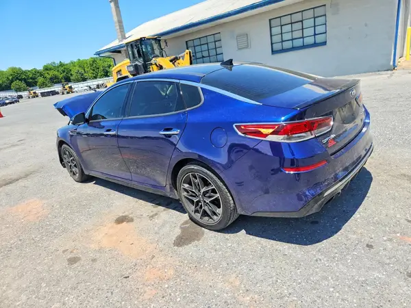 5XXGW4L2XLG403374 2020 KIA OPTIMA - Image 2
