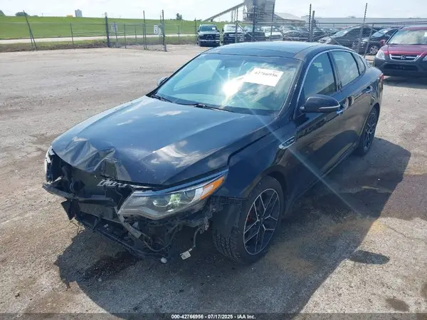 5XXGW4L2XLG410843 2020 KIA OPTIMA - Image 2