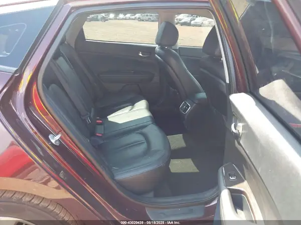5XXUU4L39HG164373 2017 KIA OPTIMA - Image 8