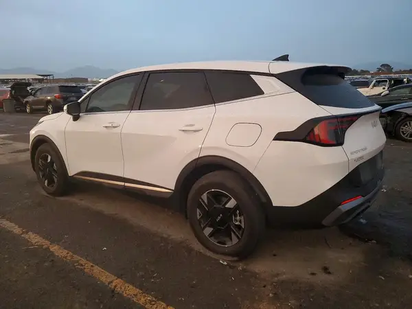 5XYK23DF1TG329114 2026 KIA SPORTAGE - Image 2