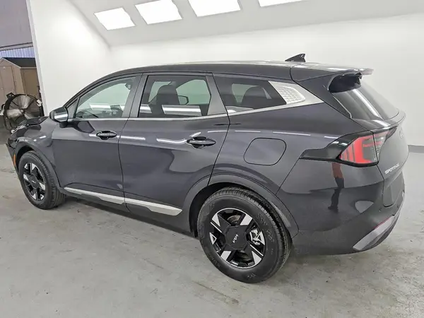 5XYK23DF2TG385921 2026 KIA SPORTAGE - Image 2