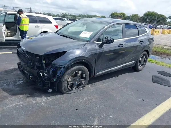 5XYK23DF2TG417623 2026 KIA SPORTAGE - Image 2