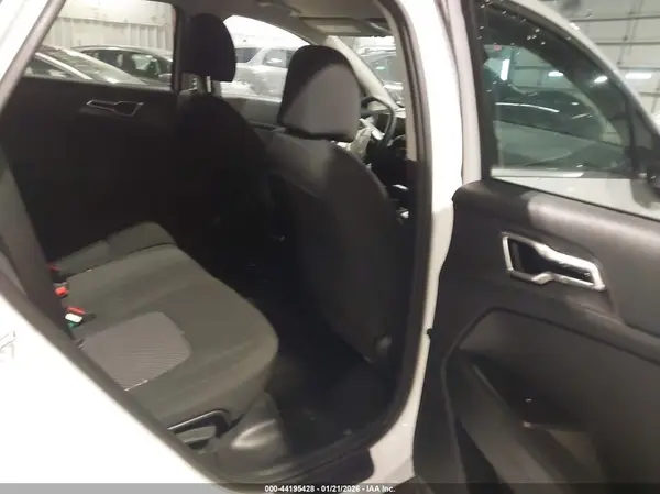 5XYK23DF3TG343130 2026 KIA SPORTAGE - Image 8