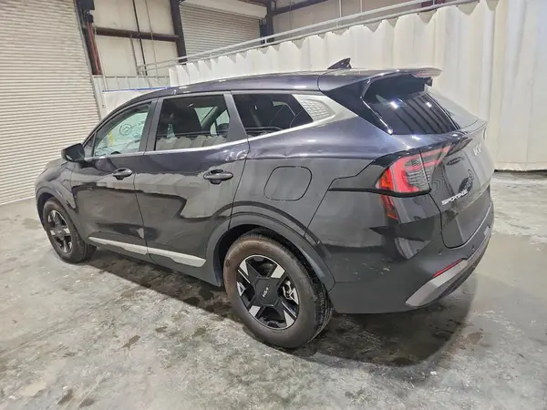 5XYK23DF4TG363063 2026 KIA SPORTAGE - Image 2