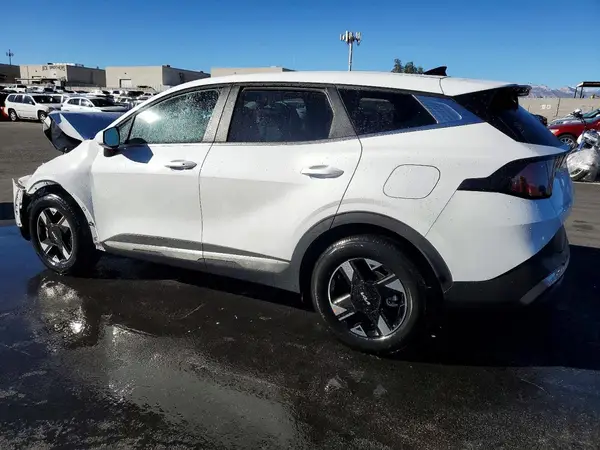 5XYK23DF8TG394817 2026 KIA SPORTAGE - Image 2