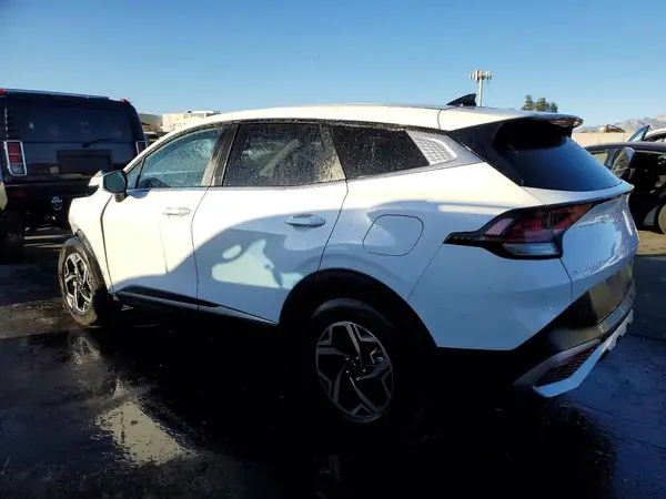 5XYK23DF9SG315184 2025 KIA SPORTAGE - Image 2