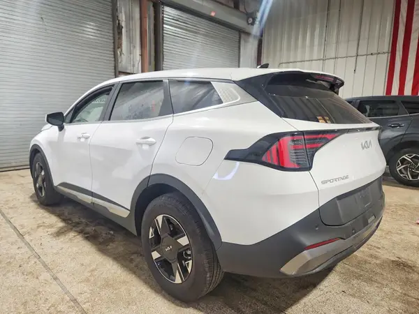 5XYK23DF9TG380778 2026 KIA SPORTAGE - Image 2