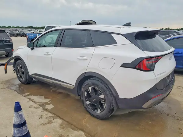 5XYK23DFXTG374858 2026 KIA SPORTAGE - Image 2