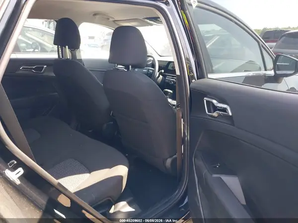 5XYK2CDF0TG404434 2026 KIA SPORTAGE - Image 8