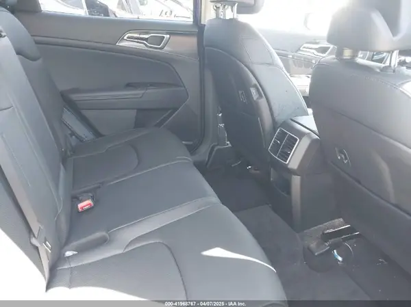 5XYK33AF0PG103332 2023 KIA SPORTAGE - Image 8