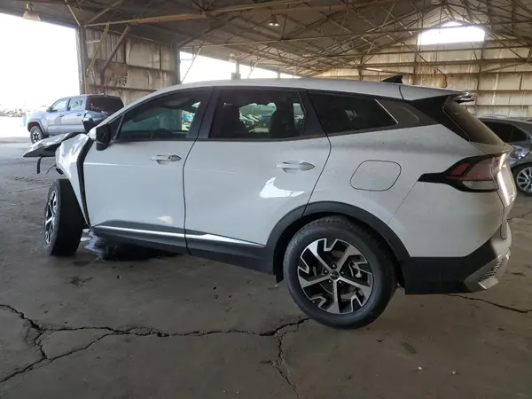 5XYK33AF0PG108076 2023 KIA SPORTAGE - Image 2