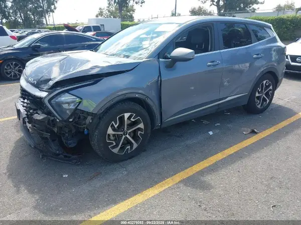 5XYK33AF0PG137710 2023 KIA SPORTAGE - Image 2
