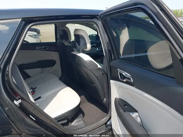 5XYK33AF1PG047692 2023 KIA SPORTAGE - Image 8