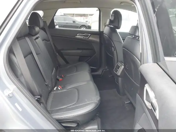 5XYK33AF1PG132807 2023 KIA SPORTAGE - Image 8