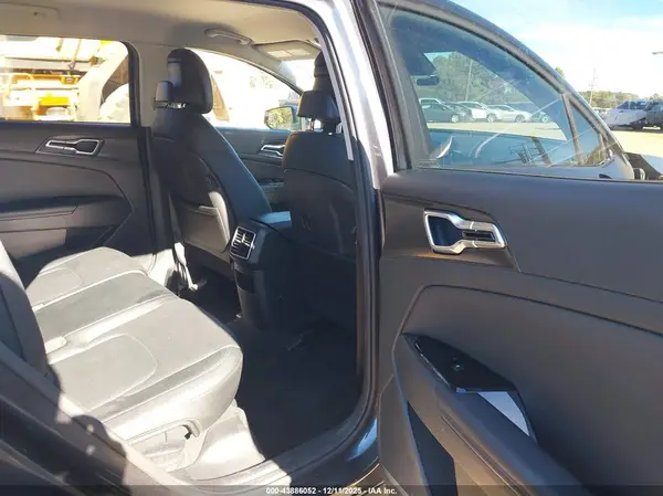 5XYK33AF1PG134279 2023 KIA SPORTAGE - Image 8