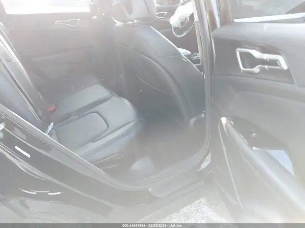 5XYK33AF5PG063135 2023 KIA SPORTAGE - Image 8