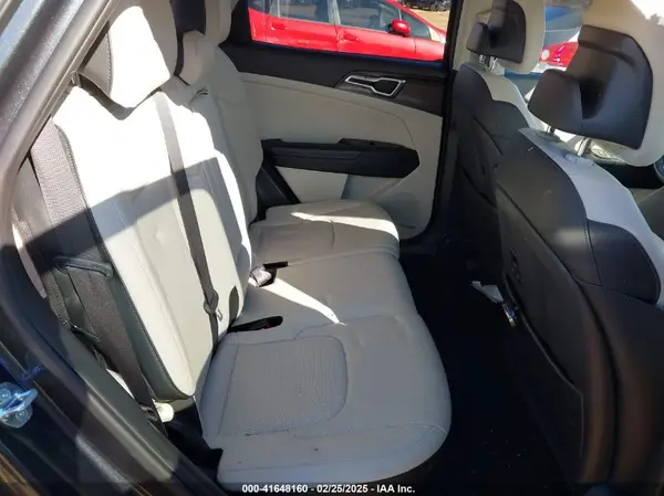 5XYK33AF5PG133054 2023 KIA SPORTAGE - Image 8