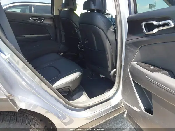 5XYK33AF6PG035134 2023 KIA SPORTAGE - Image 8