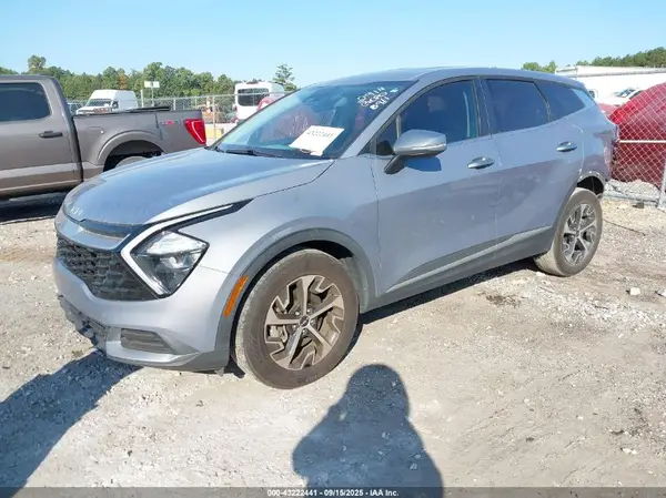 5XYK33AF6PG102914 2023 KIA SPORTAGE - Image 2