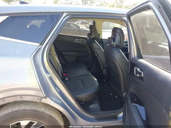5XYK33AF6PG102914 2023 KIA SPORTAGE - Image 8