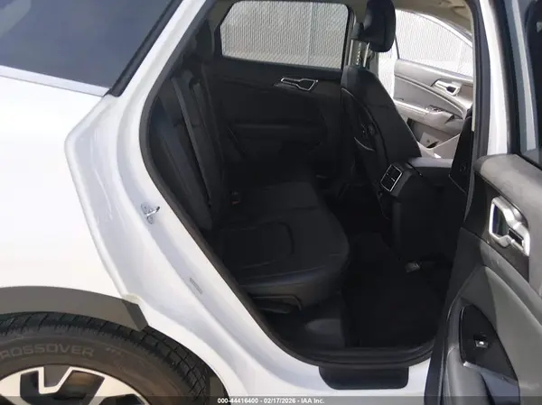 5XYK33AF6PG123102 2023 KIA SPORTAGE - Image 8