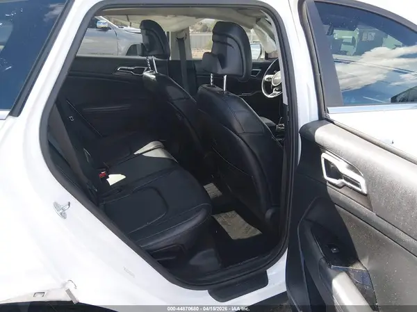 5XYK33AF6PG133354 2023 KIA SPORTAGE - Image 8