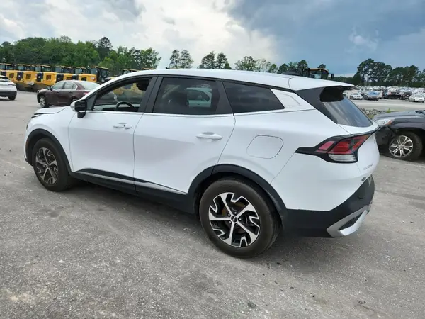 5XYK33AF7PG005768 2023 KIA SPORTAGE - Image 2