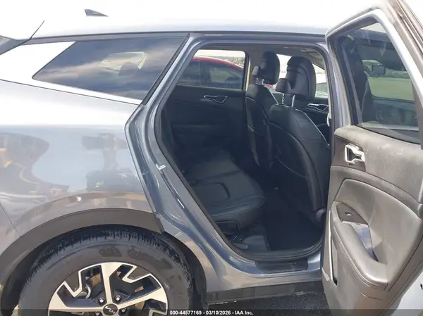 5XYK33AF7PG032016 2023 KIA SPORTAGE - Image 8